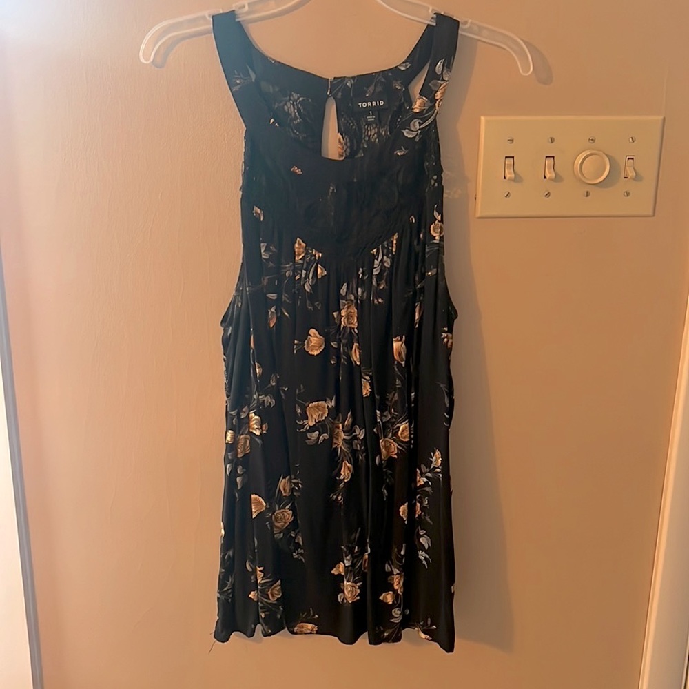 Torrid sleeveless blouse